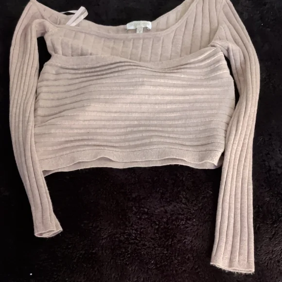 Ronny Kobo Rosette Oatmeal One-Shoulder Top - Picture 4 of 4